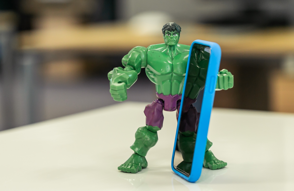 Hulk with a phone